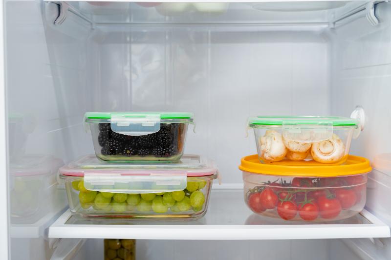 come-tenere-il-frigo-pulito-ed-ordinato