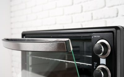 Vetro del forno impeccabile: come pulirlo senza fatica e in modo efficace